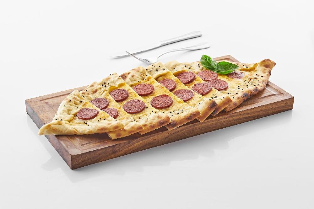Pide sucuqlu