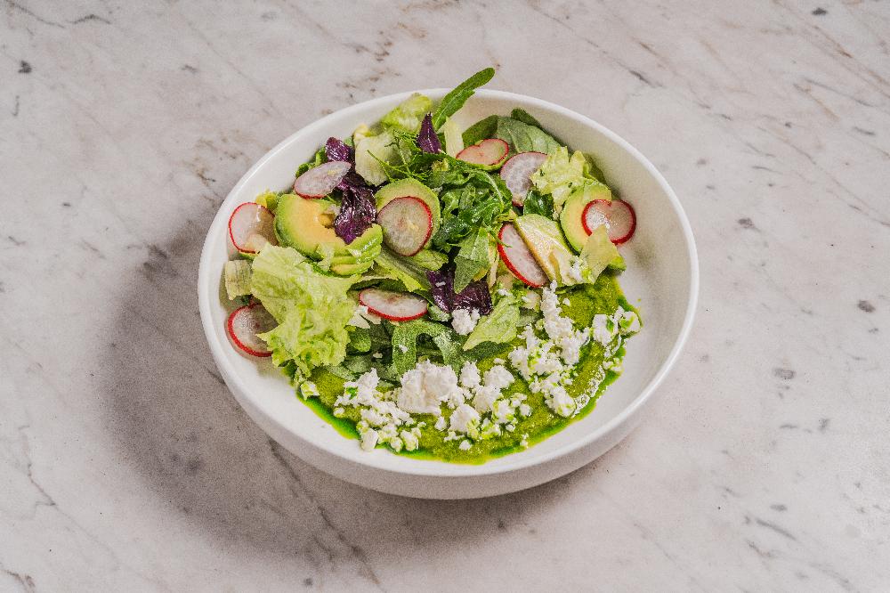 FETA VƏ AVOKADOLU YAŞIL SALAT