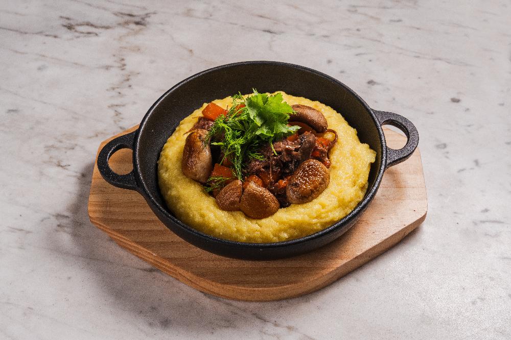 BEEF BOURGUIGNON – KARTOF PÜRESİ İLƏ