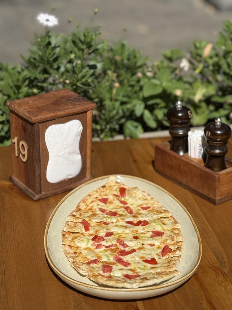 Sebzeli pide