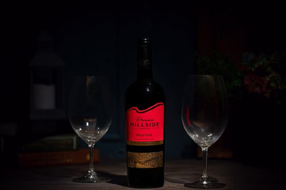 Hillside Prestige red semi sweet