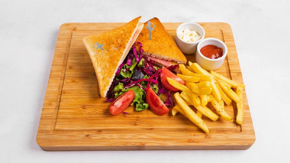 Club Sandwich + Kartof free