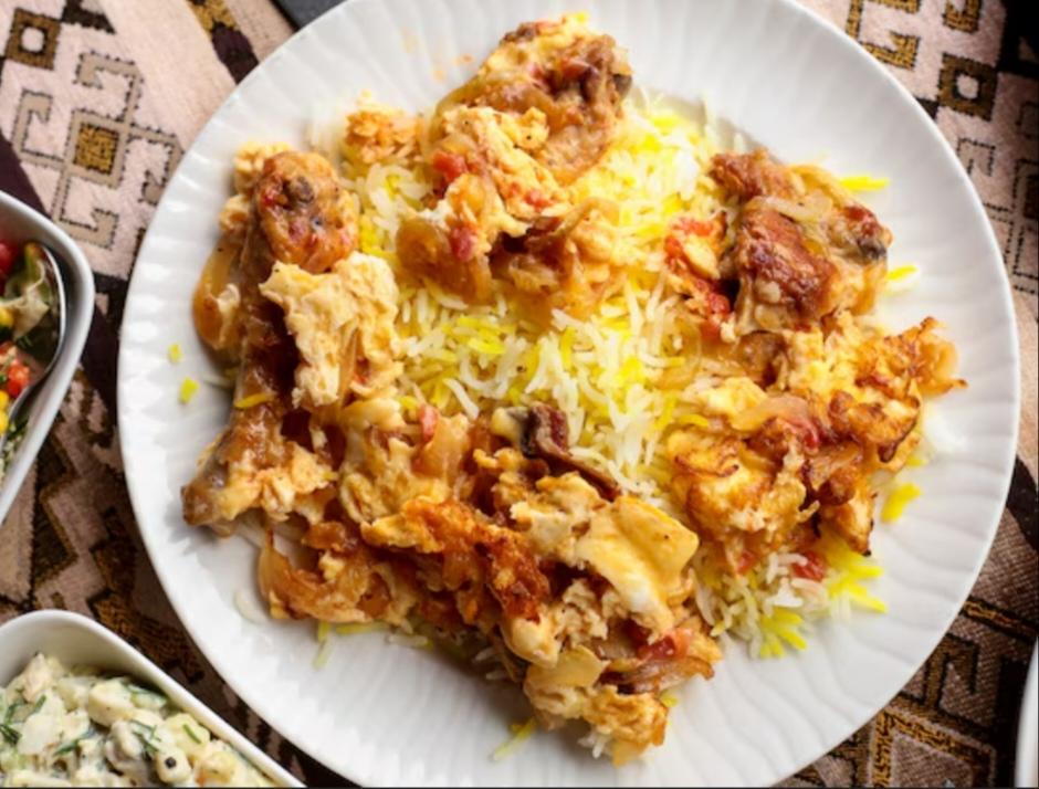 Döşəmə plov toyuqlu 