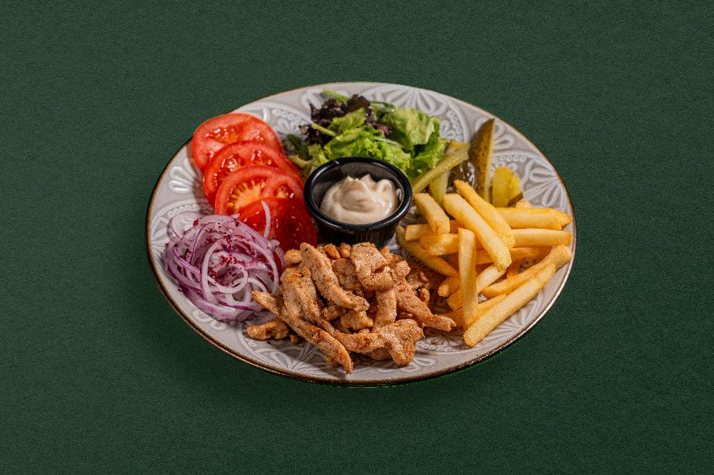 Toyuq Şaurma Boşqabda