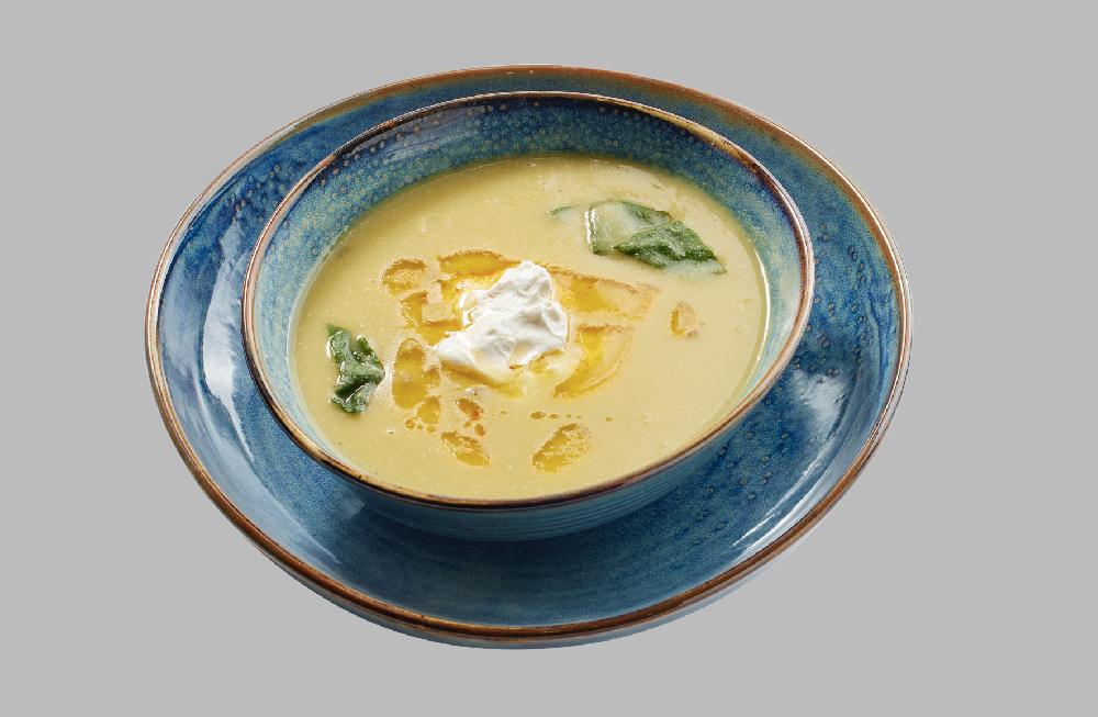 Qırmızı mərci və körpə ispanaqlı şorba 