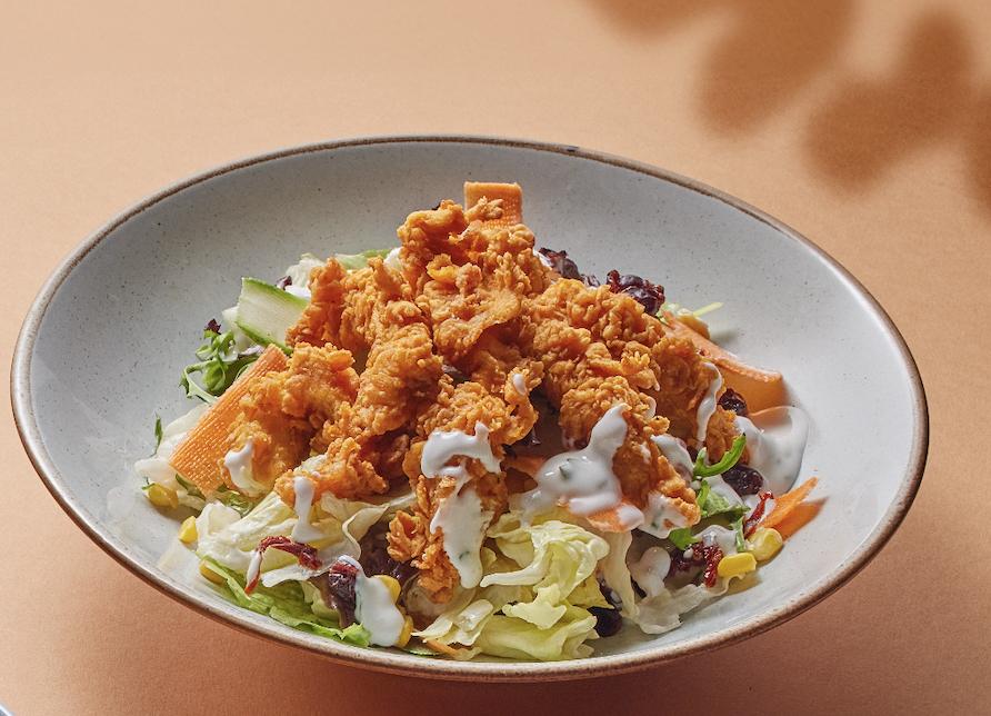 Xırtıldayan Toyuq Salatı