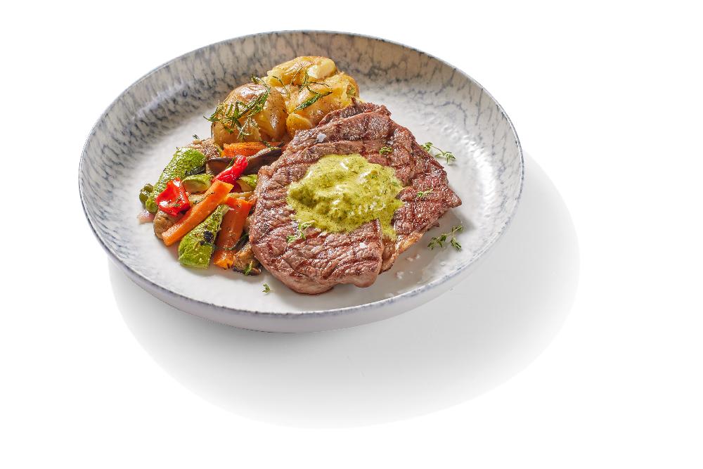 Qızardılmış Antrekot Cafe de Paris sousu ilə