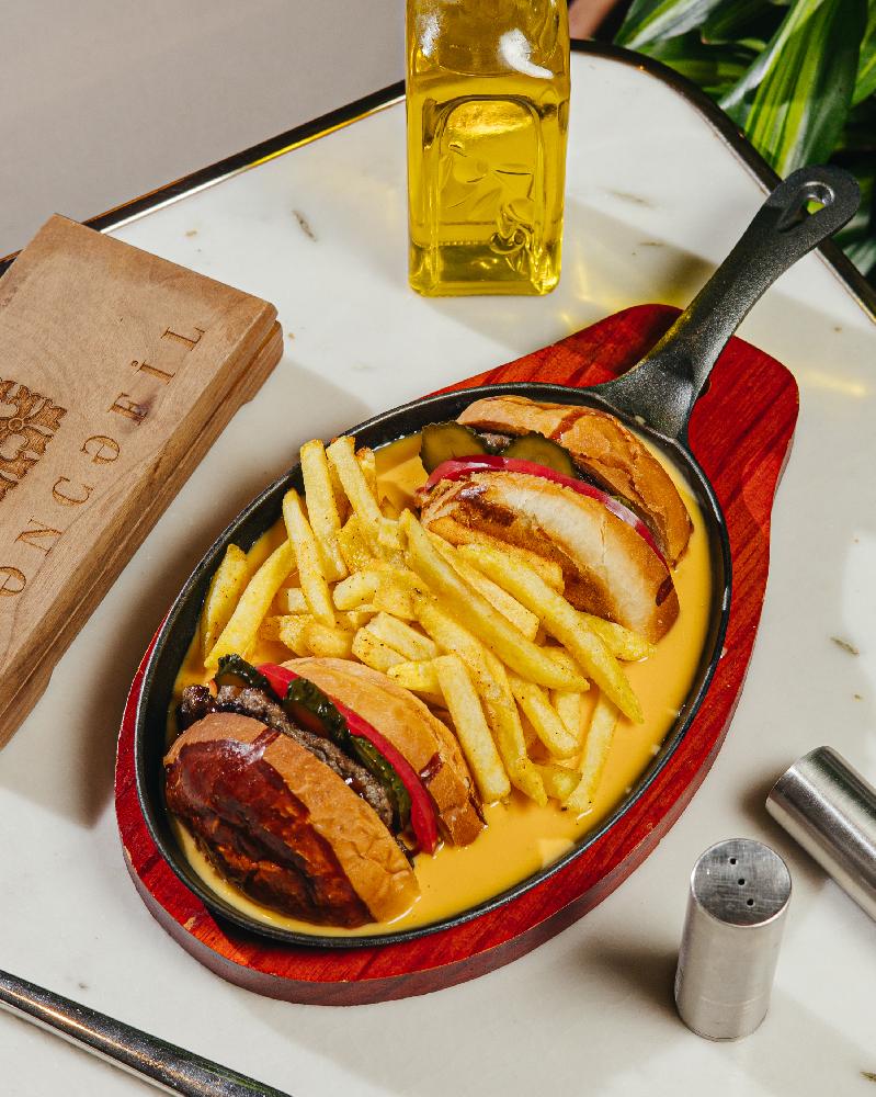 CHEDDAR SOUSLU BURGER 