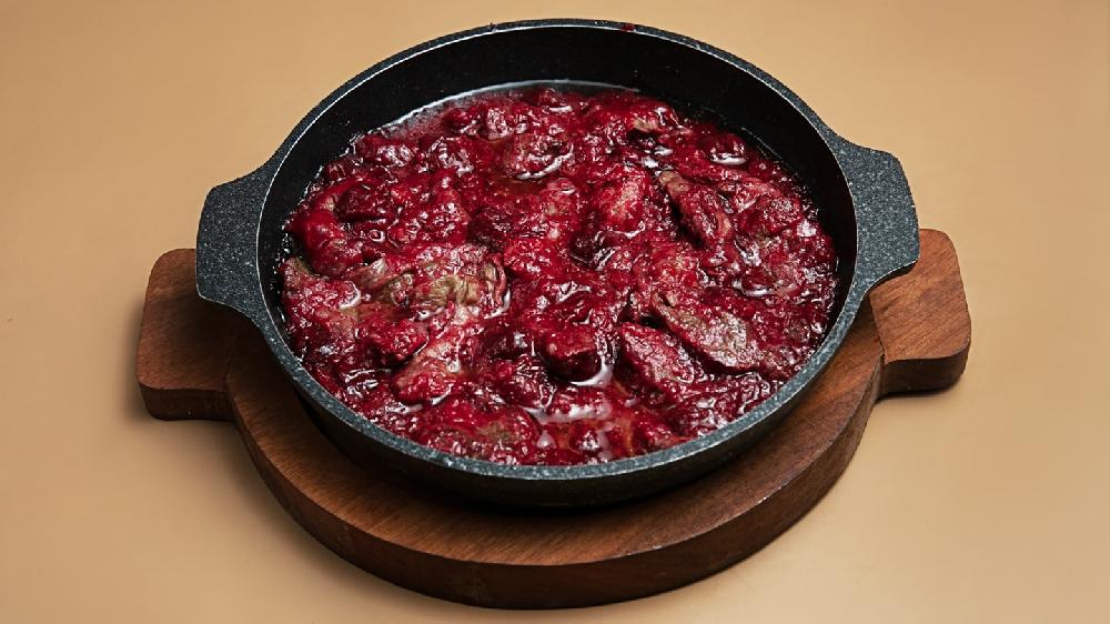 Quzu əti vişnəli