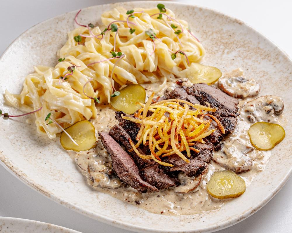 Ət Stroganoff