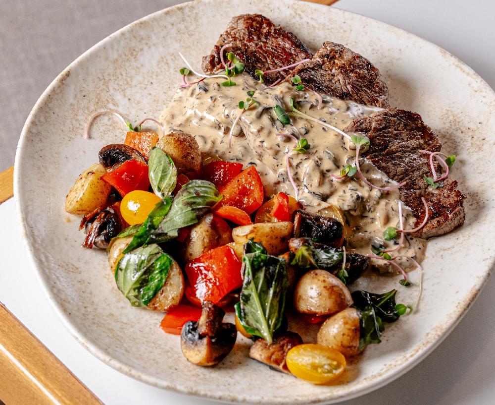 Göbələk Sousulu Steak