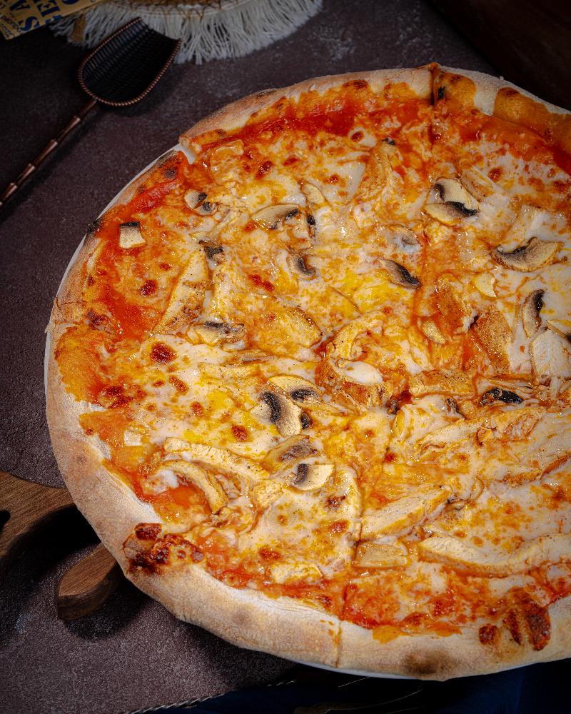 Toyuqlu pizza