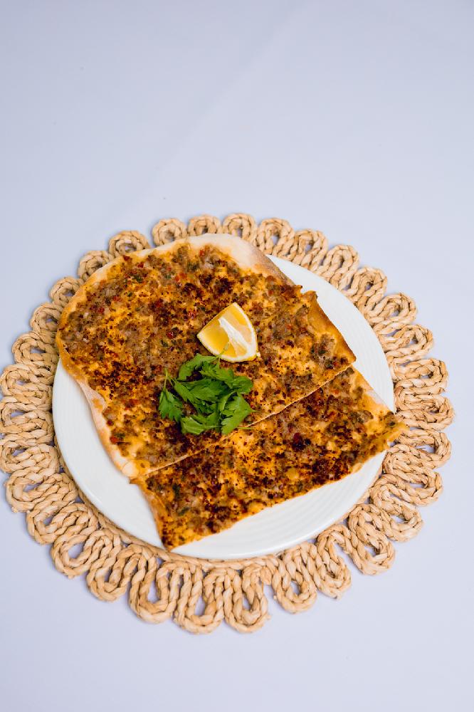 Lahmacun acılı