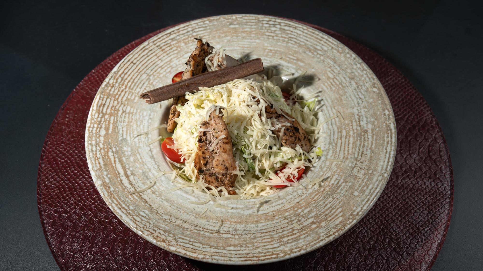 Sezar salatı toyuqlu