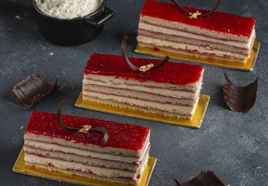 Frambuaz Cake