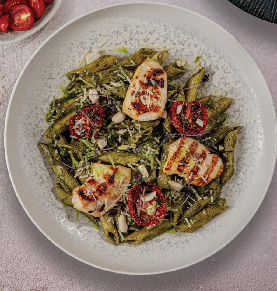 Toyuq Filesi və Reyhan Souslu Pasta