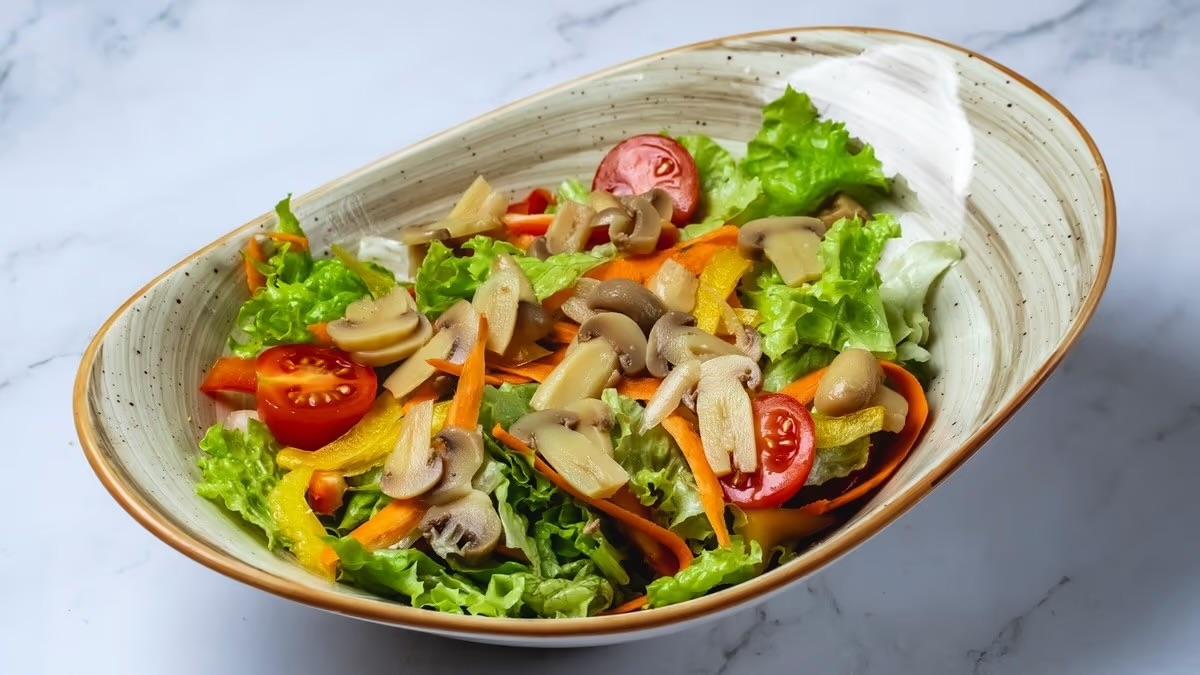 Göbələk salatı