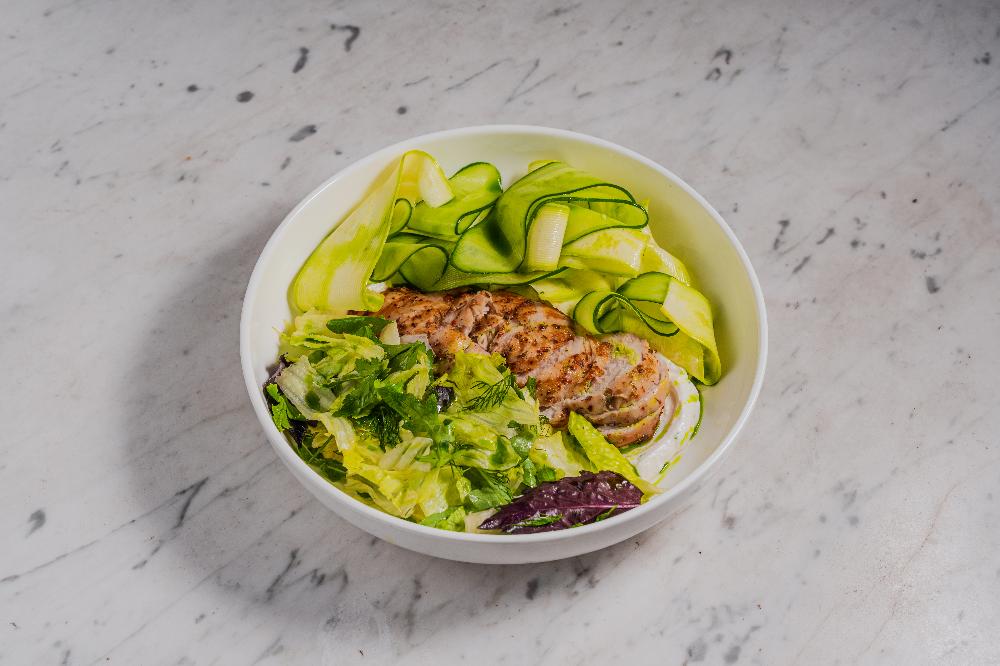 QIZARDILMIŞ TOYUQ SALATI