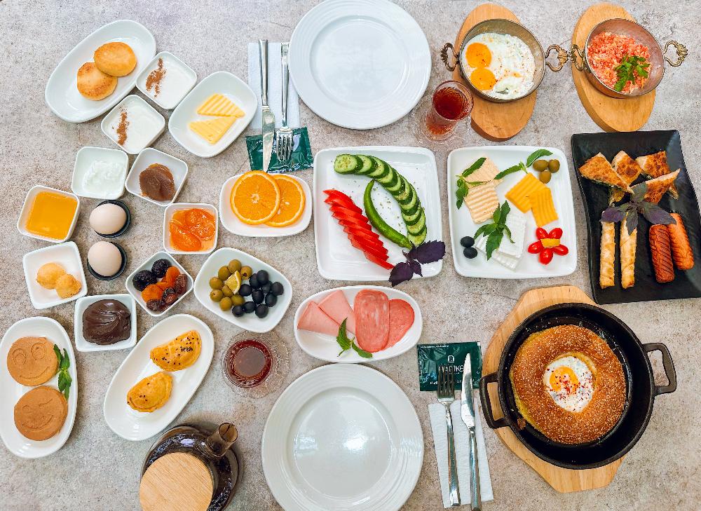 2 nəfərlik səhər yeməyi