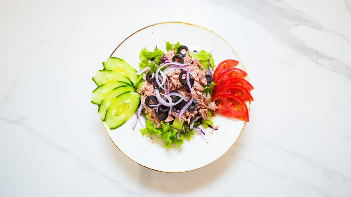 Tuna salatı