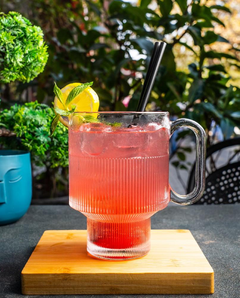 Grapefruit və black currant