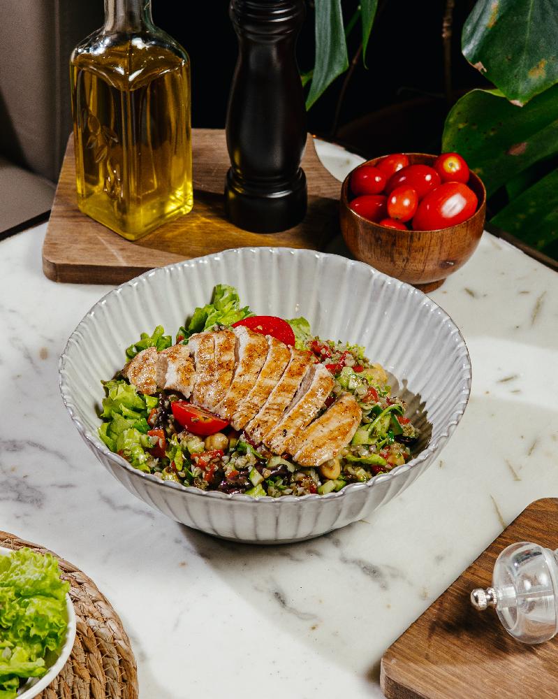 QARABAŞAQ SALATI TOYUQLU