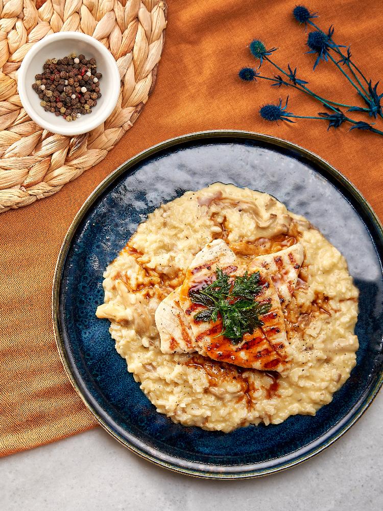  Oyster Göbələkli Risotto & İzqara Toyuq