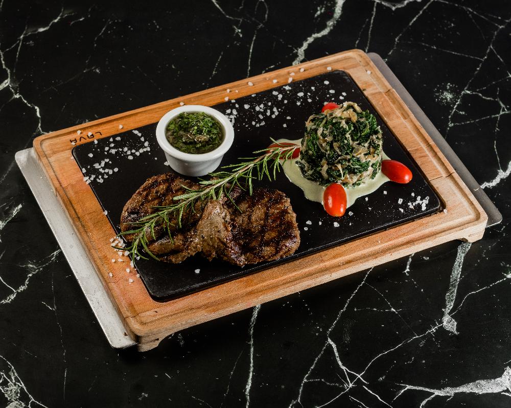 Medalyon steyk tərəvəz ilə