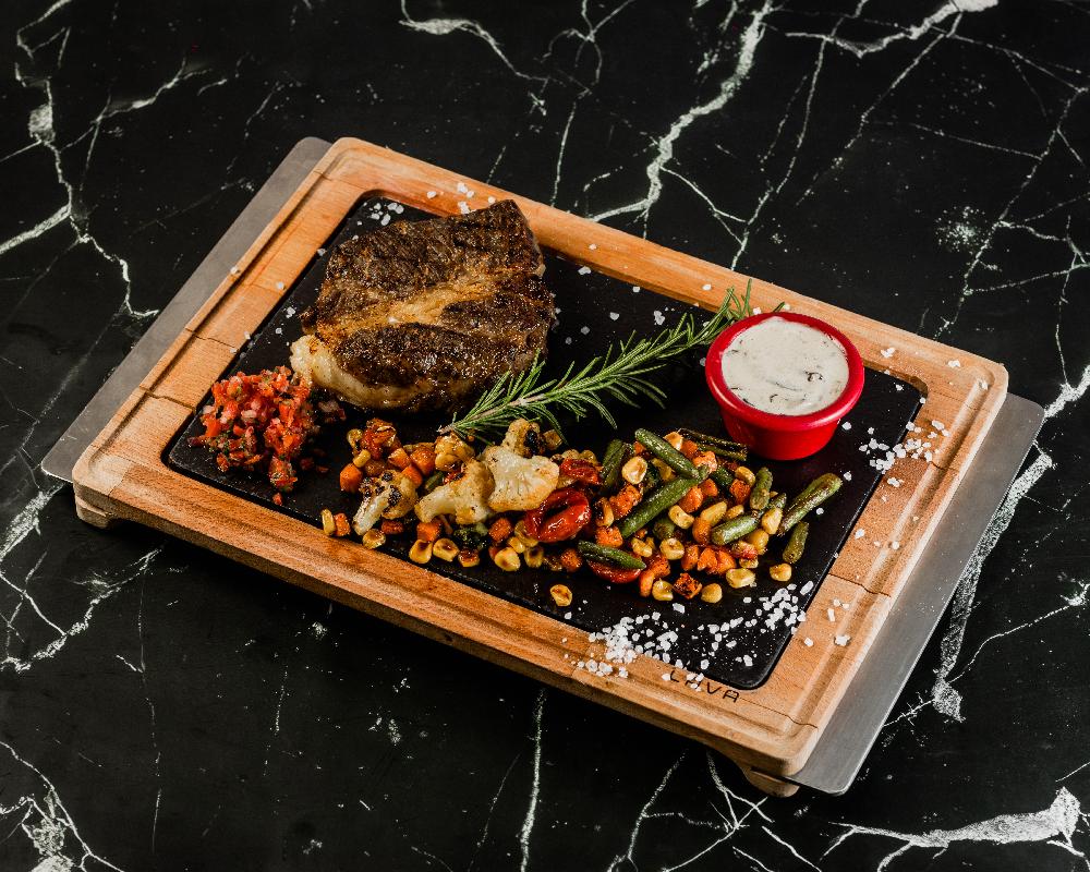 Ribay steyk ispanaq ilə 