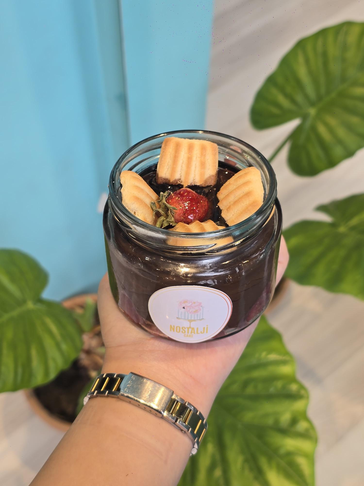 KAVANOZDA ÇİYƏLƏKLİ MAGNOLİA