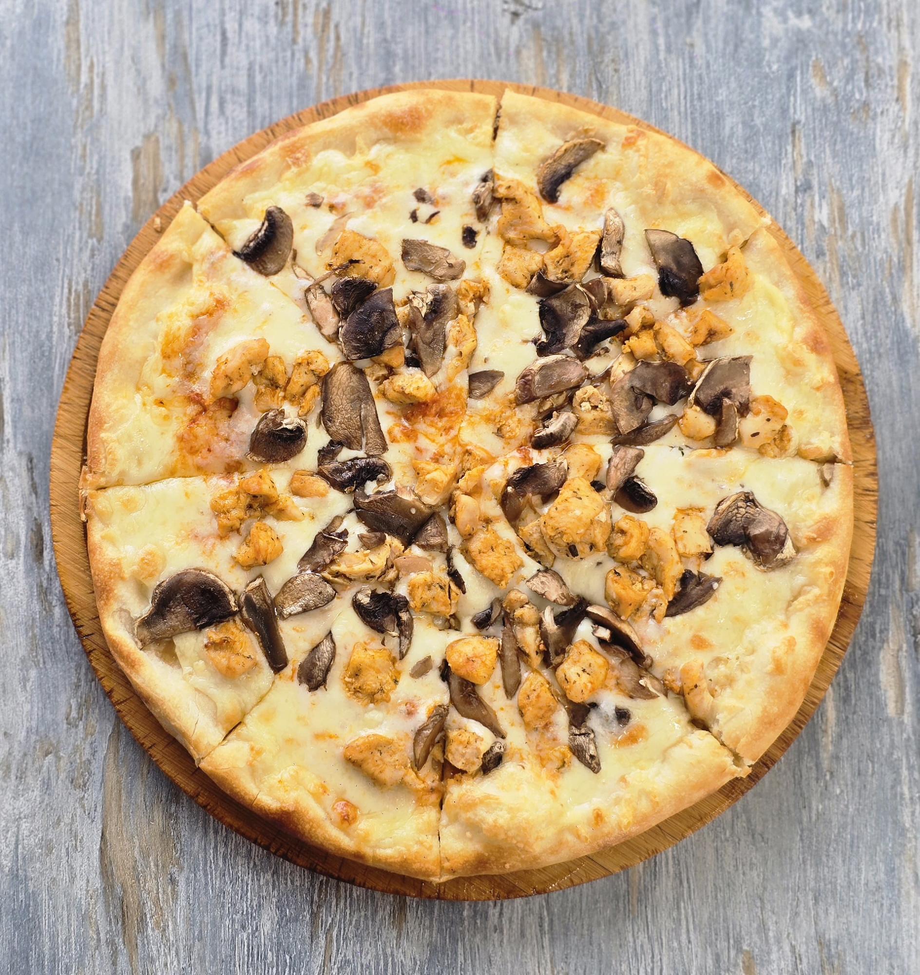 Pizza toyuqlu göbələkli