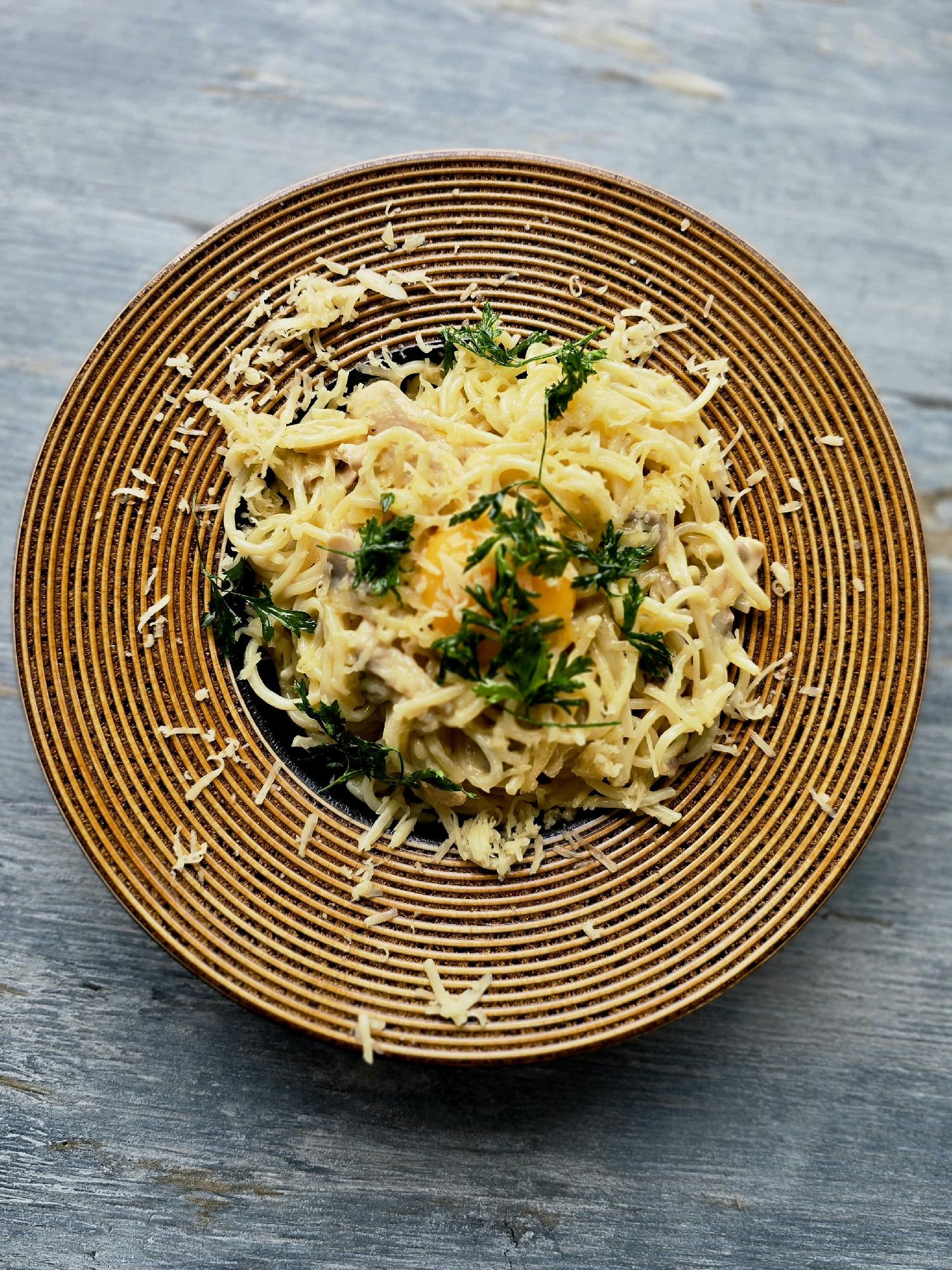 Carbonara toyuqlu