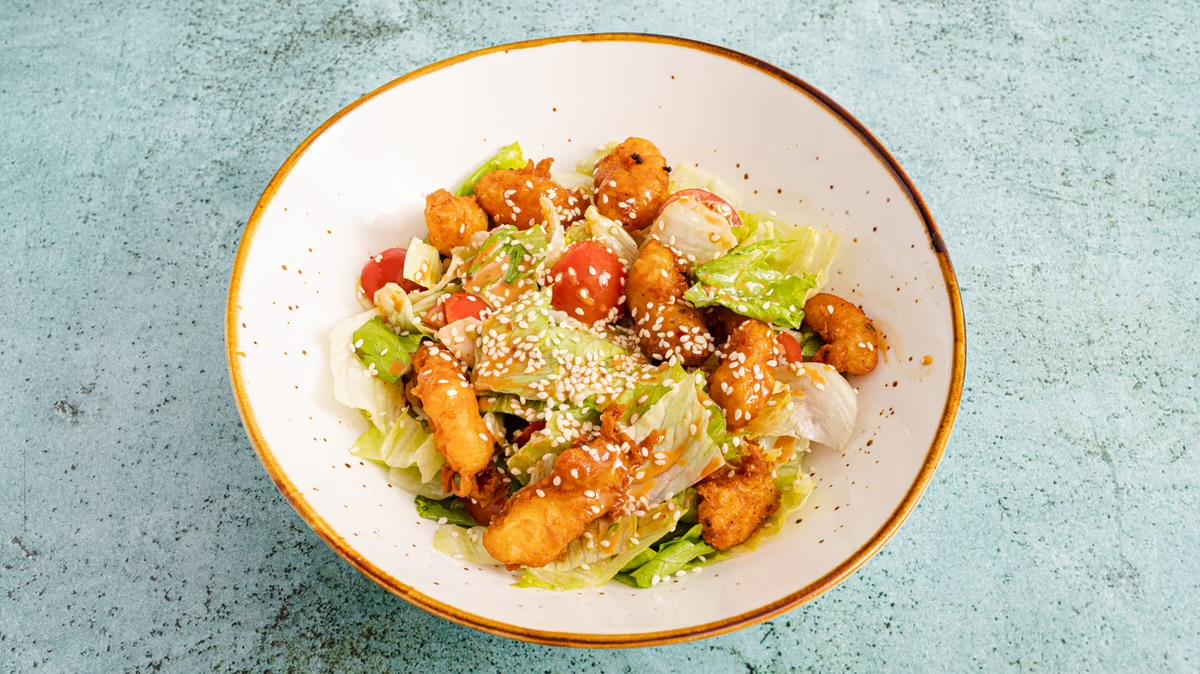 Popkorn krevet salatı