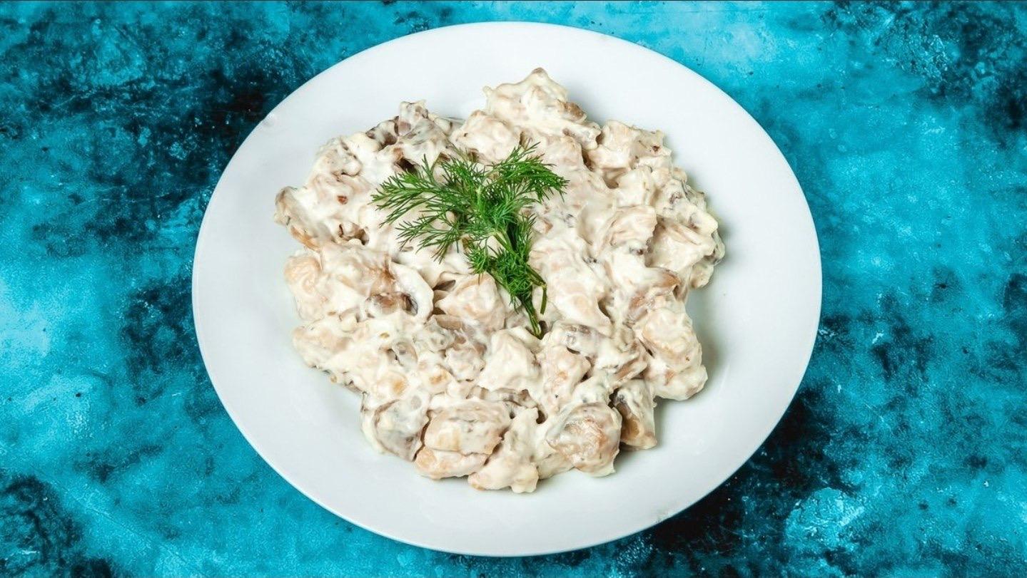 Toyuq qaymaqlı