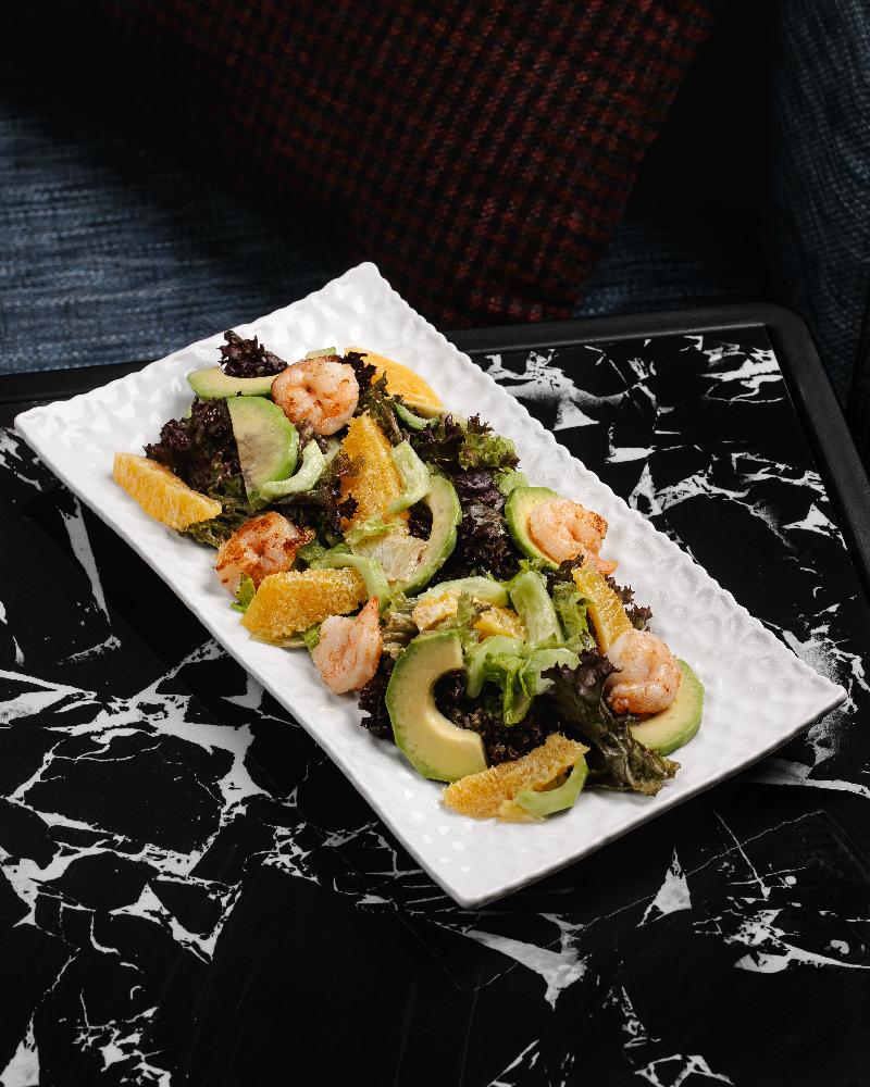 Portağallı krevetka salatı