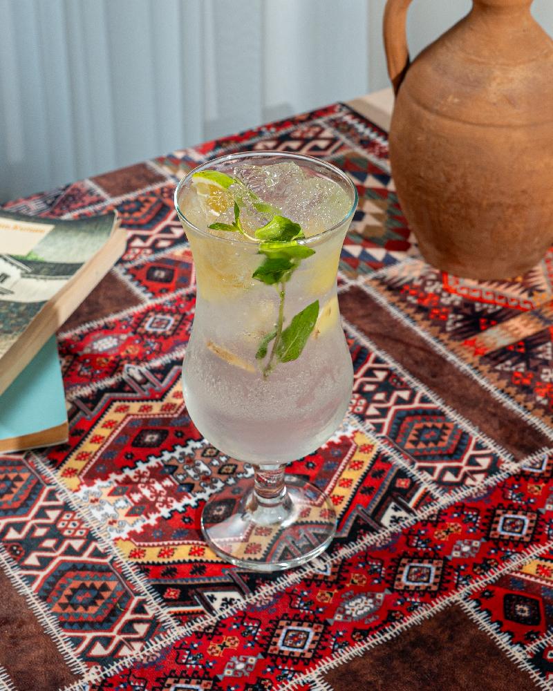 Zəncəfilli kokteyl