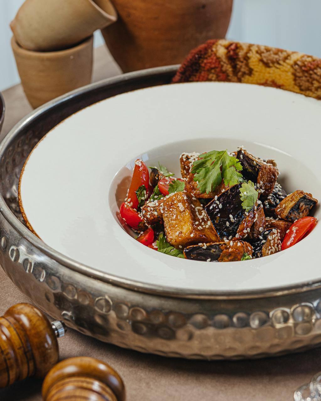 İsti badımcan salatı