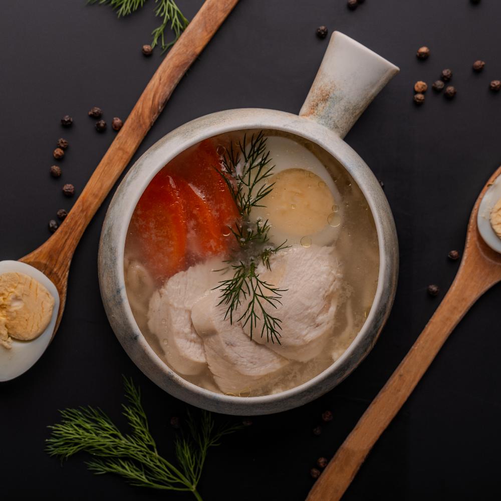 Əriştəli və yumurtalı toyuq şorbası