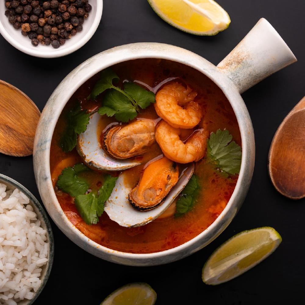 Krevetkalı tom-yum şorbası