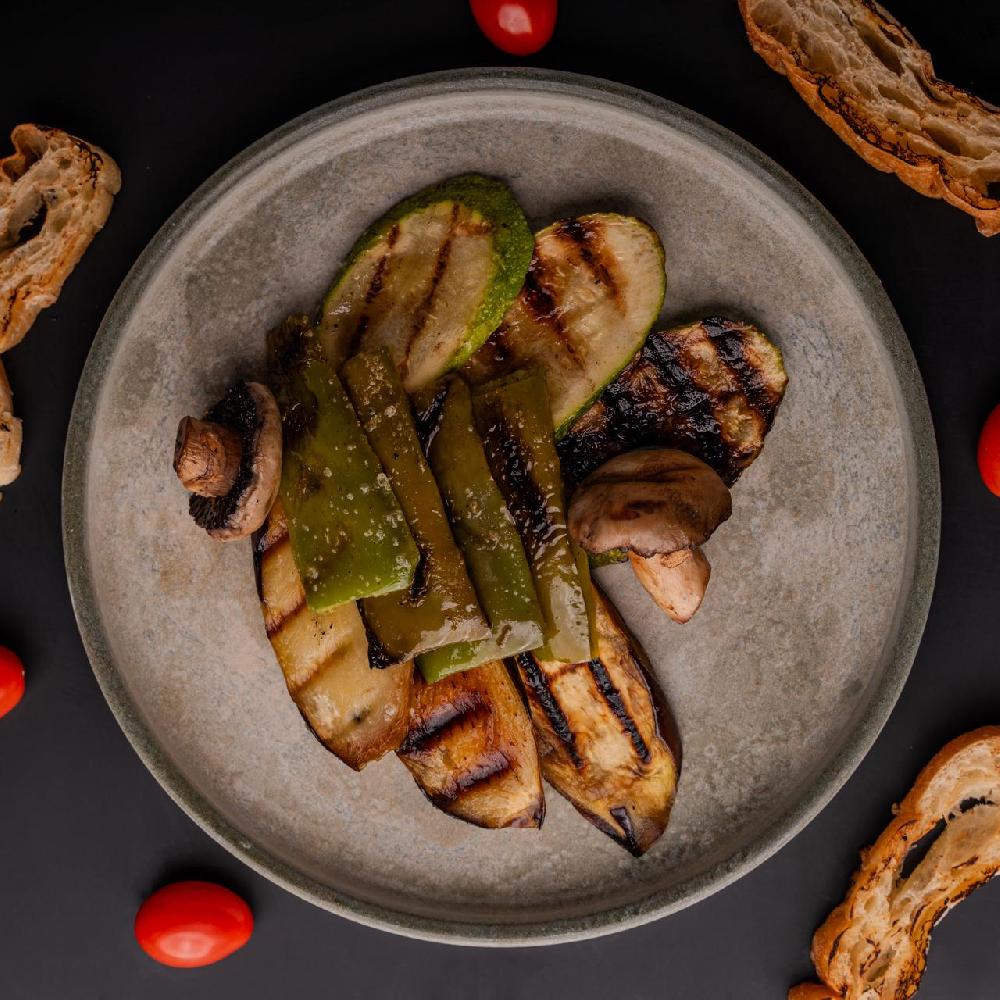 Pesto souslu qril tərəvəzləri