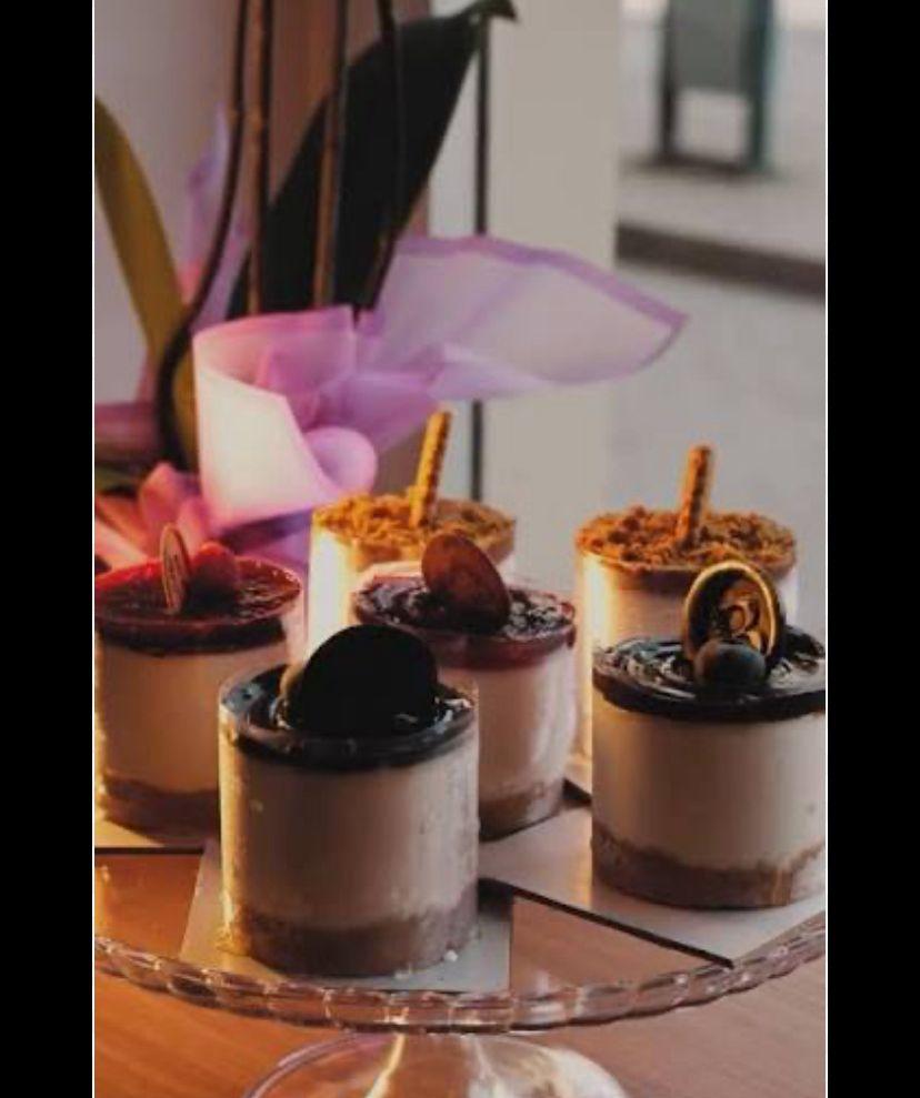 Desertlər vitrində