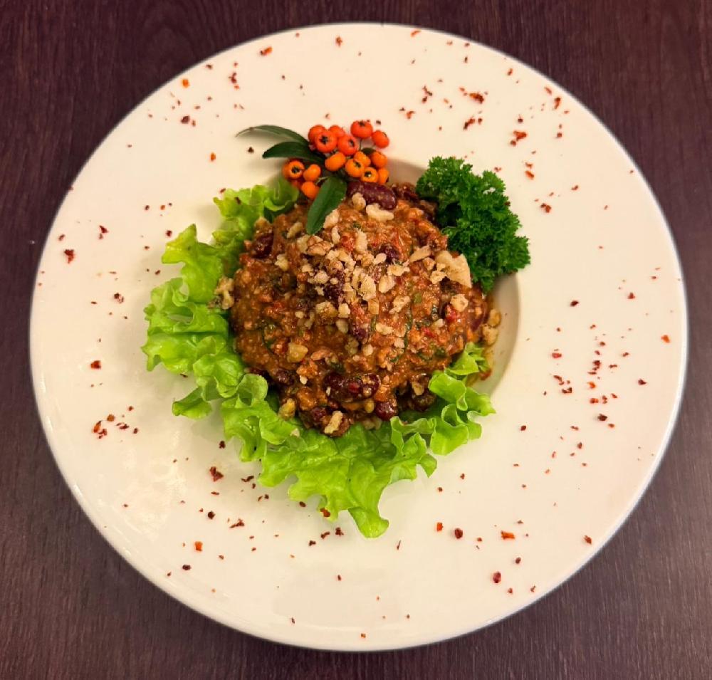 QIRMIZI LOBYA SALATI