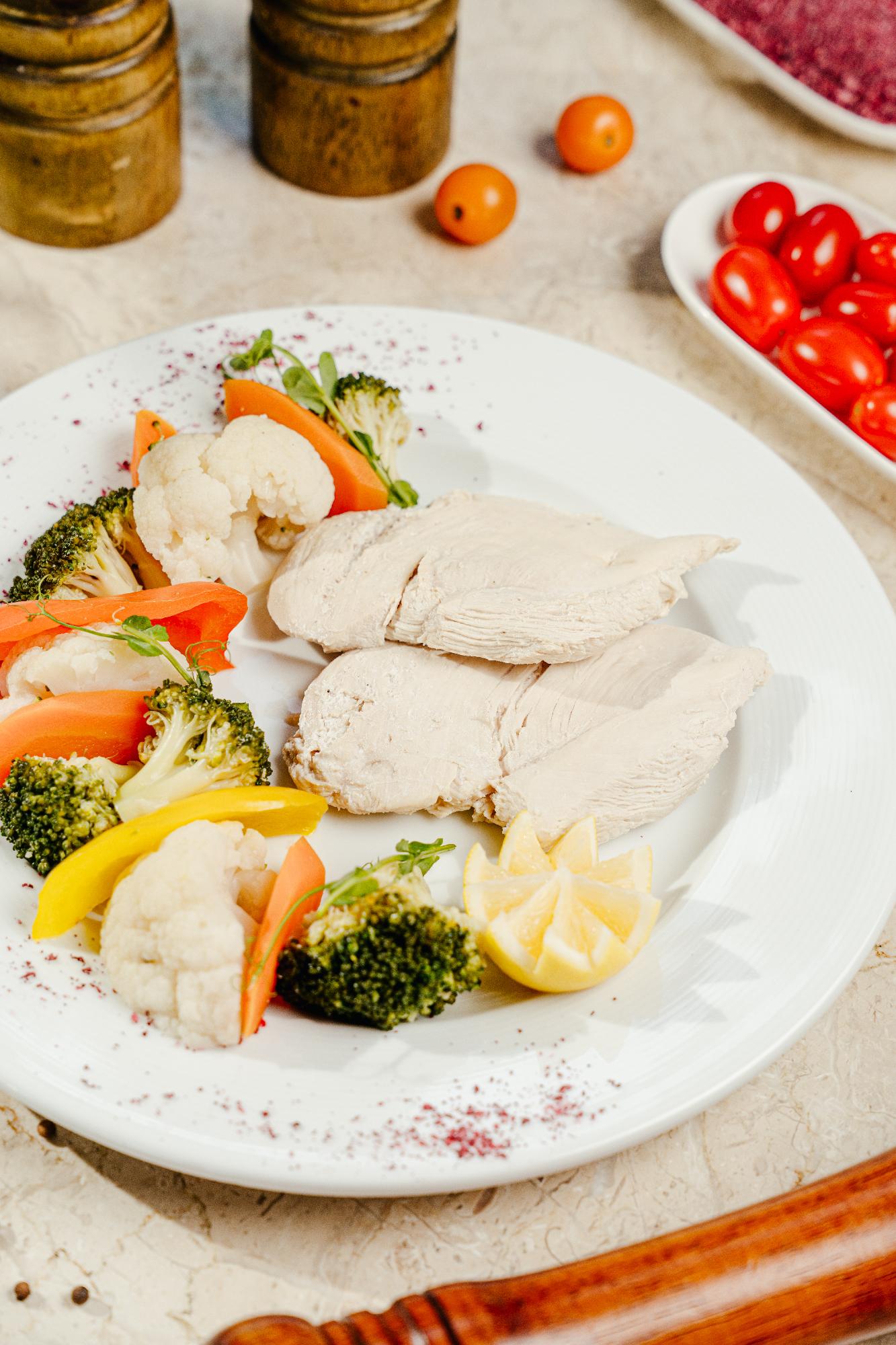 Toyuq Filesi Tərəvəzlə