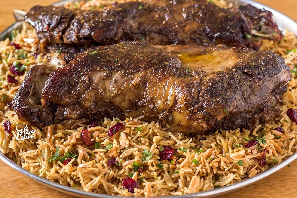 Quzu boynu təndirdə düyü ilə