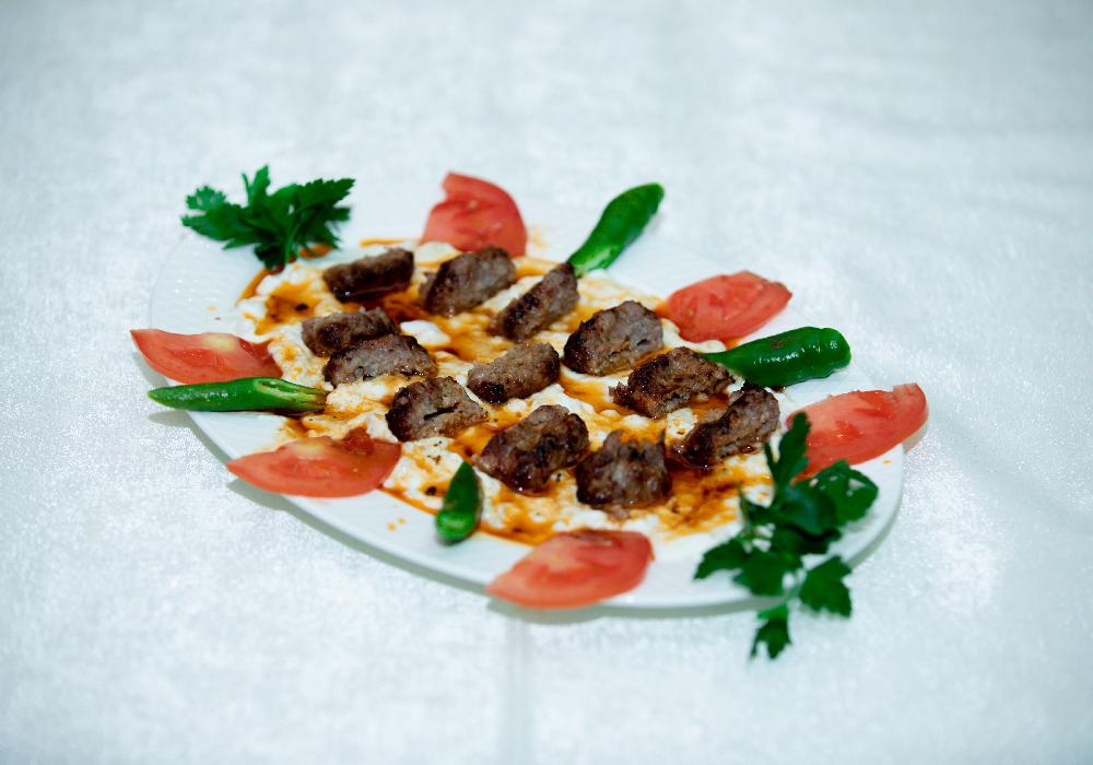 Alinazik xırda tikə