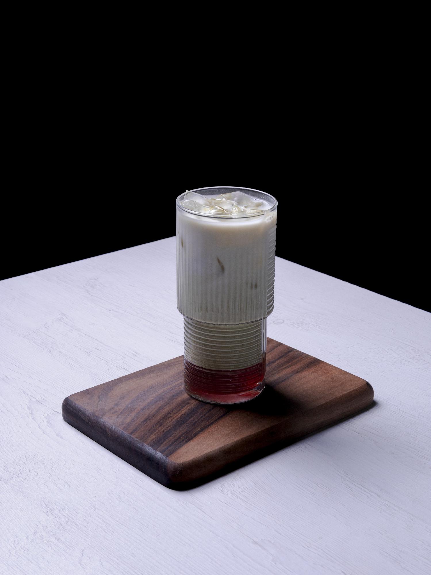 Strawberry Matcha Latte 
