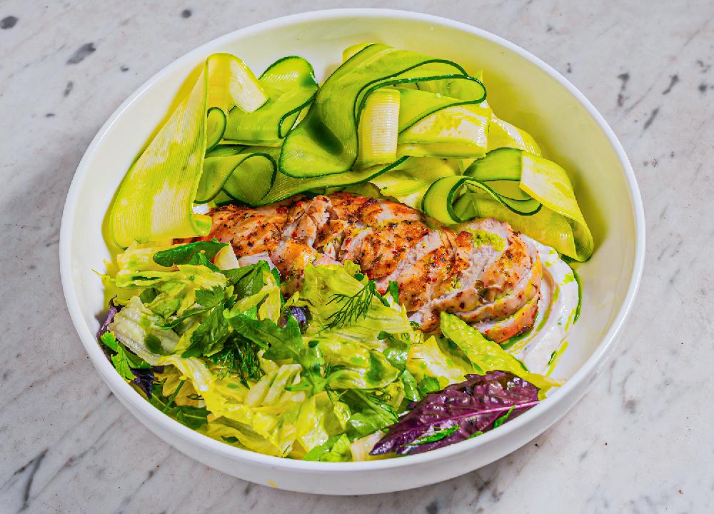 QIZARDILMIŞ TOYUQ SALATI