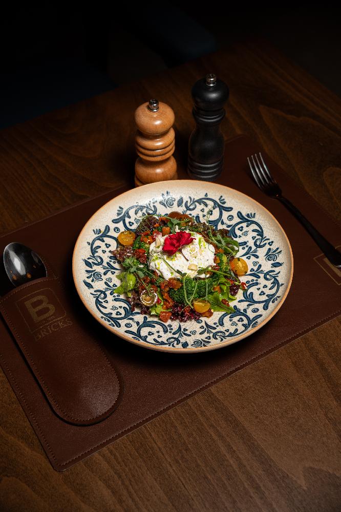 Stracciatella ilə brokoli salatı 