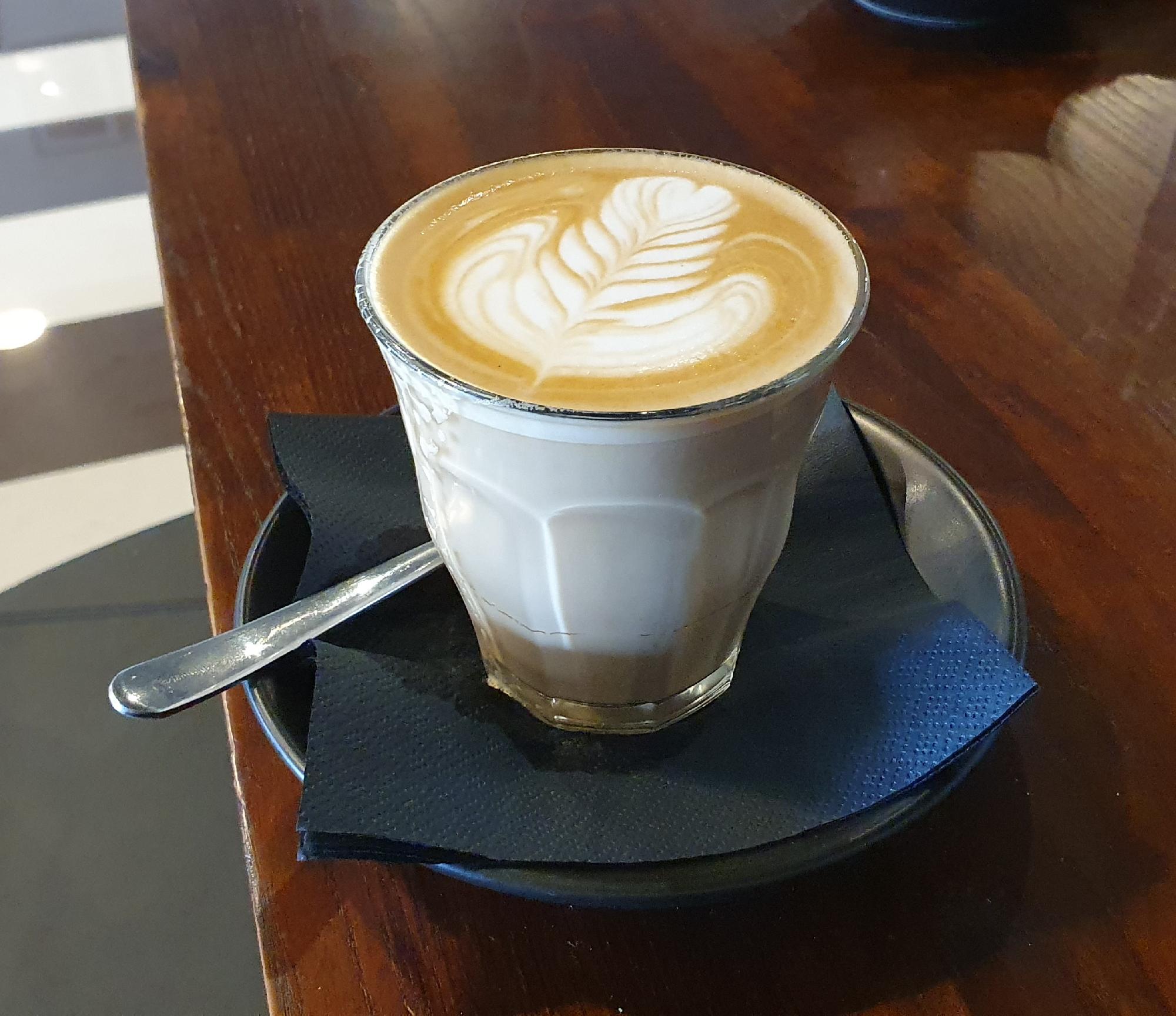 Latte  ( M)