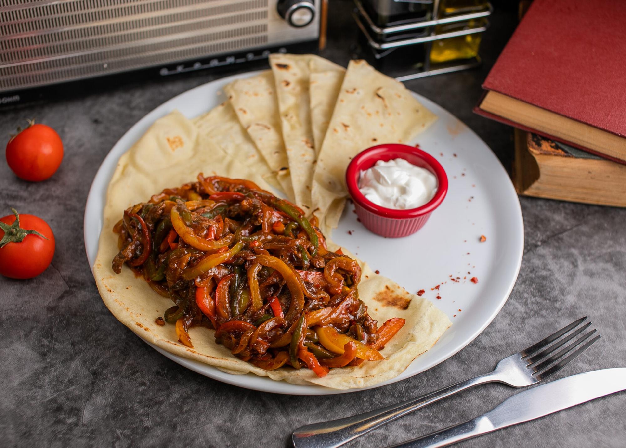 Faxitos ət (qarnir fri)